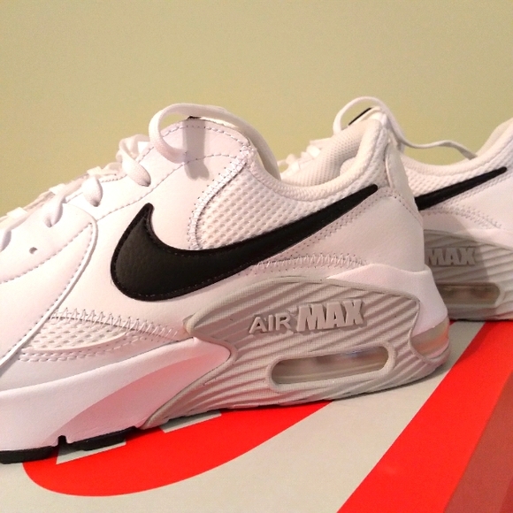 Nike Air Max Excee Women's Sneaker - Picture 2 of 5